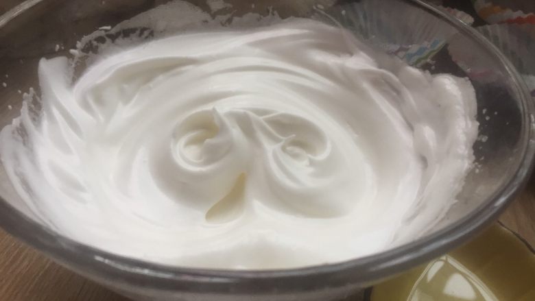 酸奶蛋糕
,硬性发泡即可