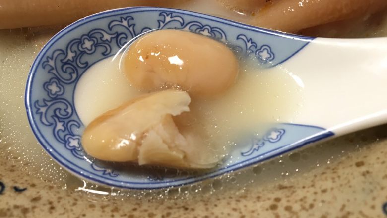 四川+老妈蹄花,白芸豆也很软烂,无法形容这个好吃程度啦!
