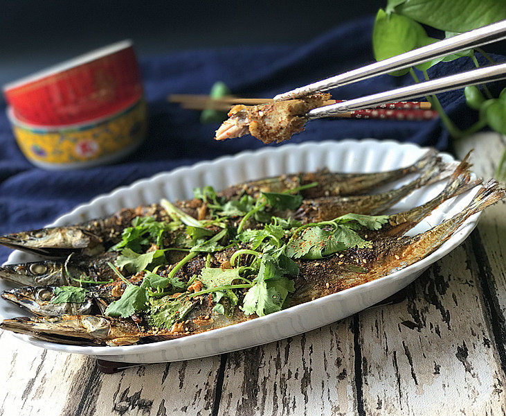 烤秋刀鱼,里面的鱼肉:软嫩入味超级好吃