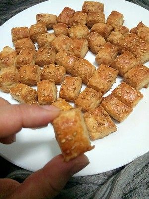 炉果-童年的味道,烤制的过程中,会有一种很难闻的氨气味道,没关系,出炉后,晾凉就没有味道了。