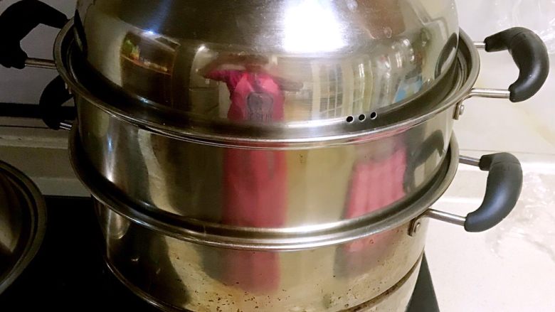 南瓜豆角馒头,水开后蒸5分钟,关火后焖4分钟