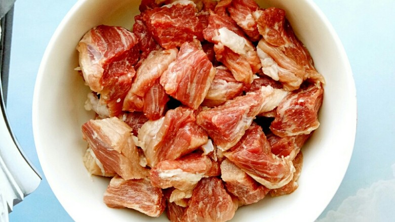 牛肉咖喱饭,拯救没食欲!,牛肉切成大小均匀的小块