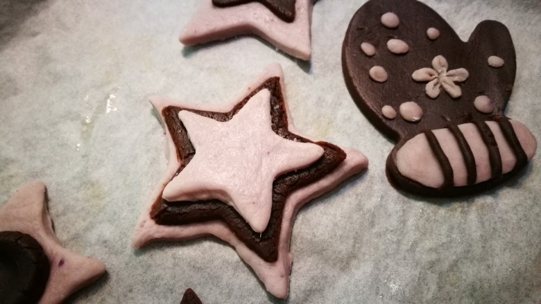 圣诞系列~饼干圣诞树🎄,做好星星的饼干坯