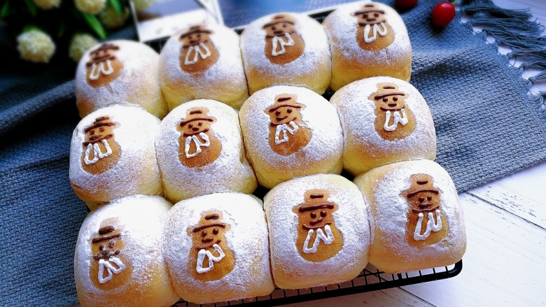 圣诞雪人酸奶餐包