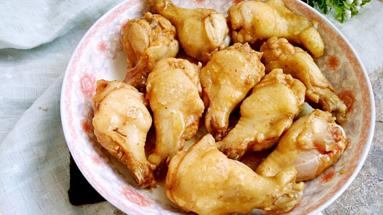 烤箱~孜然鸡翅根,大约七八成熟即可取出,变色后取出好了