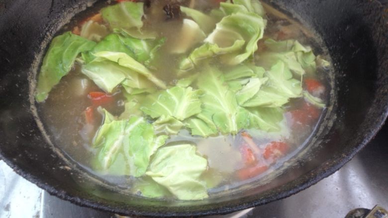 肉丸胡辣汤(陕西版),加包菜