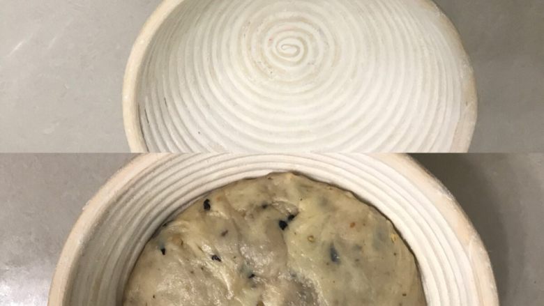 乡村大欧包,5藤篮预先抹上面粉,把面团放入藤篮。