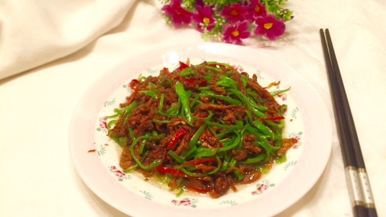 挑战荤菜~杭椒炒肉丝,成品图