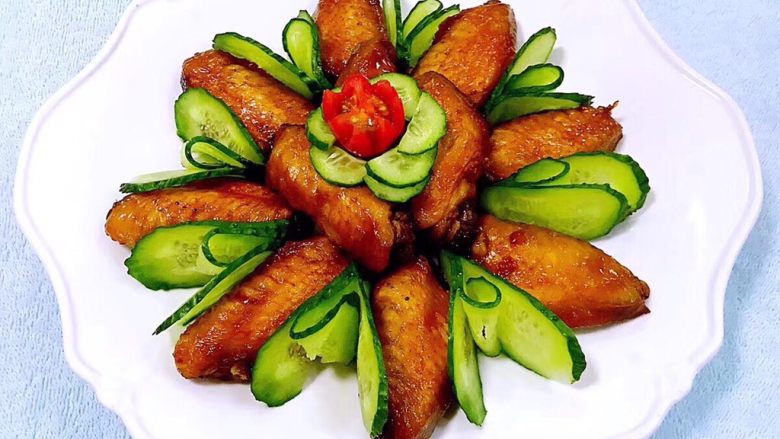 可乐炖鸡翅,鸡翅不但营养丰富口感也非常深受孩子们的喜爱
