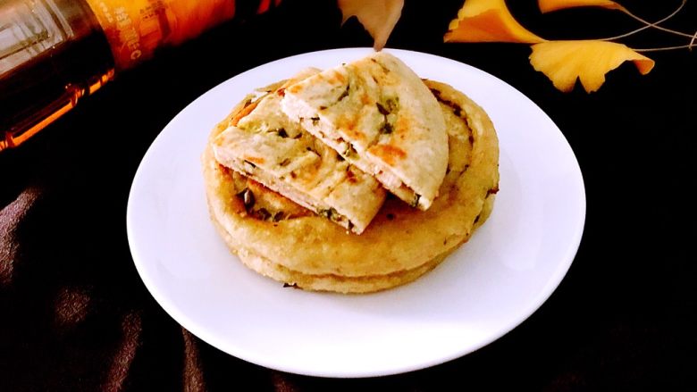 燕麦葱油饼,吃出营养新高度,成品二。