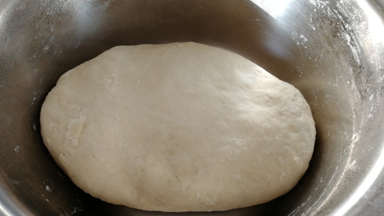 厨房挑战_荤菜_蒜黄虾仁肉混沌,和面,把面和好了醒2个小时。
