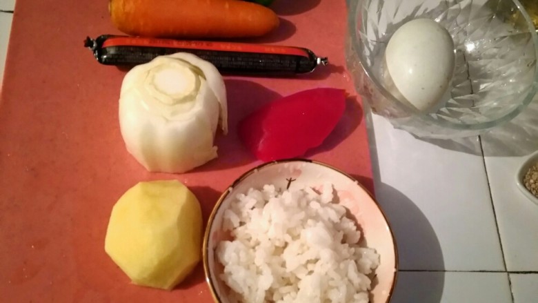大富大贵黄金结,啦啦啦,第一步就是准备食材啦,蔬菜可以根据自己冰箱里的实际情况进行调整😊