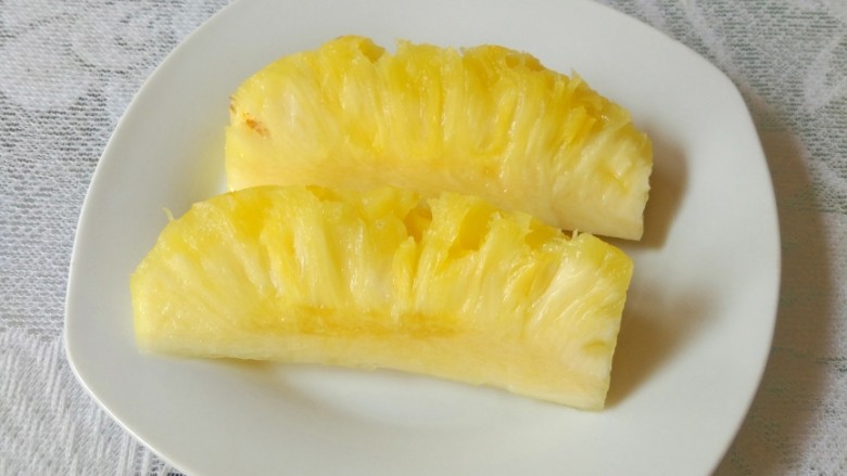 菠萝炒饭,<a style='color:red;display:inline-block;' href='/shicai/ 597'>菠萝</a>适量