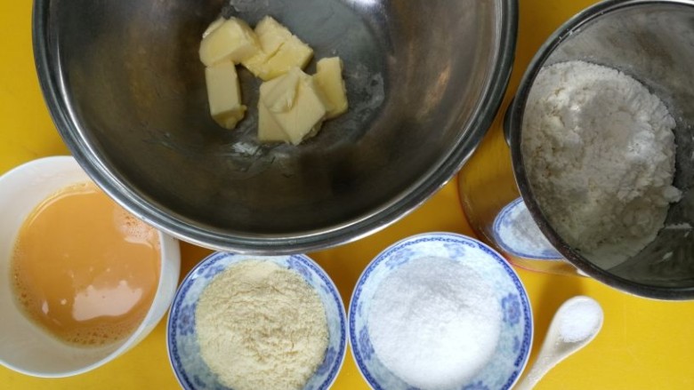 童趣动物饼干,准备食材,称量备用,黄油提前软化