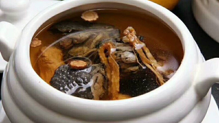 桂圆乌鸡汤