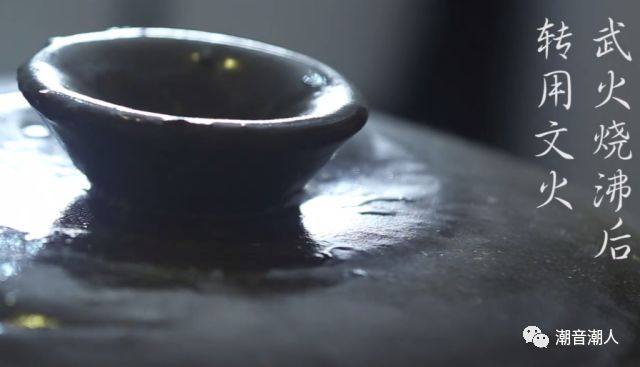 潮汕番薯粥,❥ 然后开火,先用武火烧沸腾后,转用文火