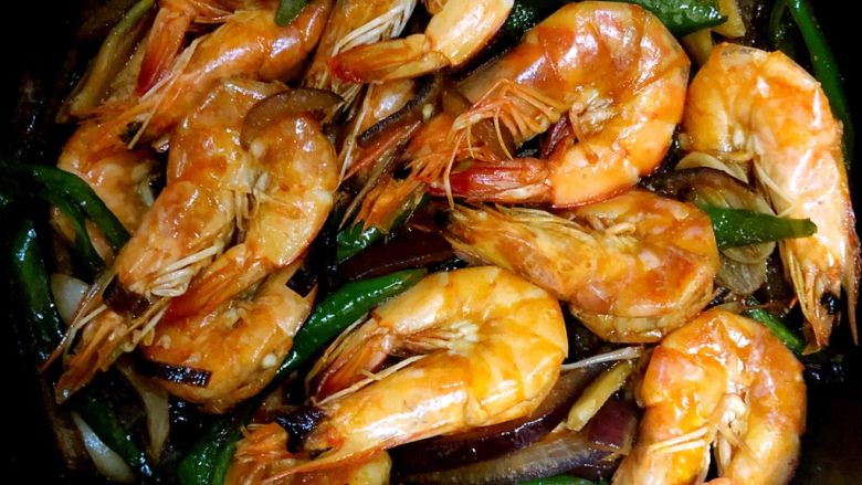 새우 볶음
辣炒大虾🍤,完成 ^^。짜짱~완성!!!!