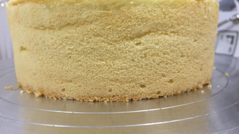 草莓蛋糕,非常的嫩，绵柔。