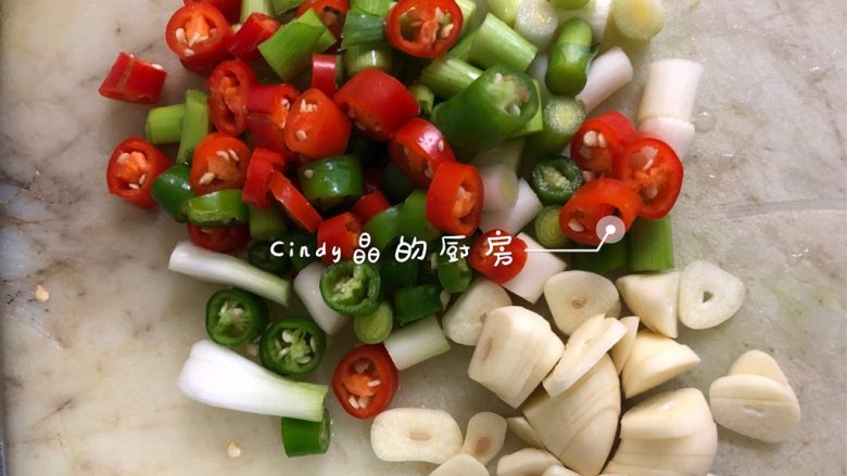 梅菜扣肉,切配料备用