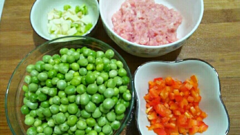 厨房挑战+荤菜+烂肉豌豆(肉末豌豆),准备工作已做好