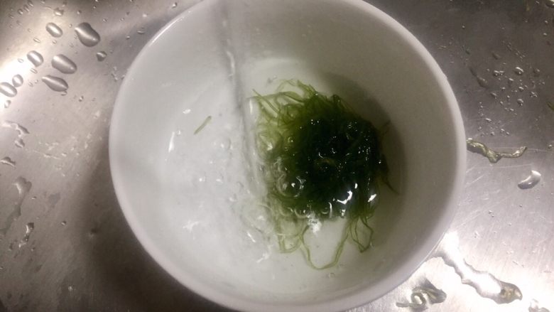 鲜味十足的海鲜烘蛋 ~~新年痴心蛋,海藻因为很多海盐用清水洗数遍