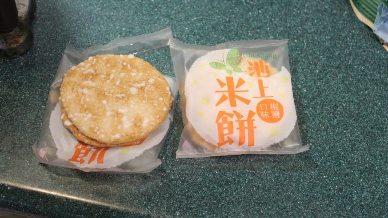 泰式吮指鸡块,米饼种类没有一定,不要口味太重就可。