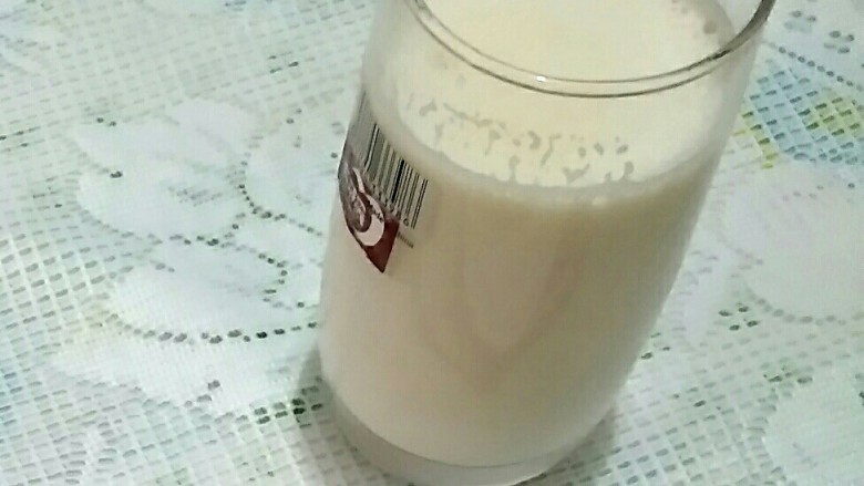 蔬菜丁炒饭,吃的时候搭配着喝的东西,可以吃的更健康、更营养、更开心😊