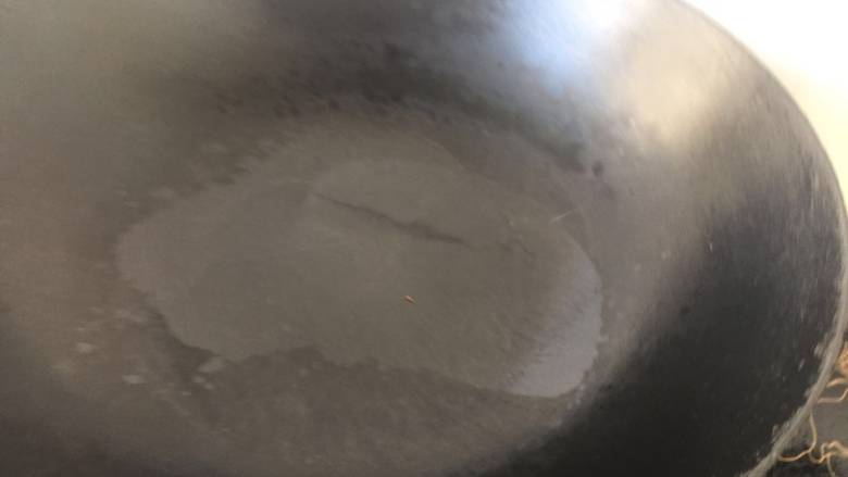 小炒杏鲍菇,锅内热油 多放点油