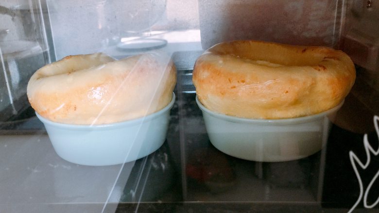 荷兰松饼 dutch baby pancake,18分钟的状态,长成大胖子啦