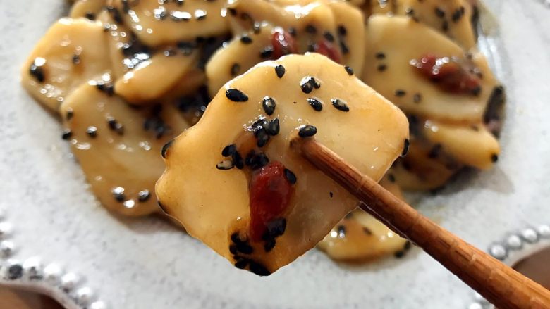 食过返寻味~黑芝麻枸杞红糖炒年糕,真心好吃(๑´ڡ`๑)