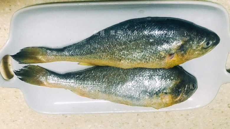 浅湘食光&红烧小黄鱼,两条小黄鱼解冻