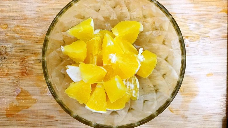 创意料理~甜橙五彩竹升面,如果有核的话也要去掉,备用