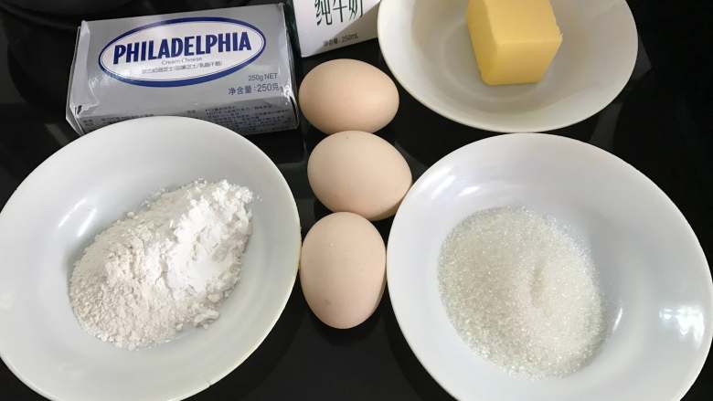 轻乳酪蛋糕,准备好所需材料。