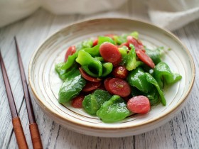 青椒炒台式香肠