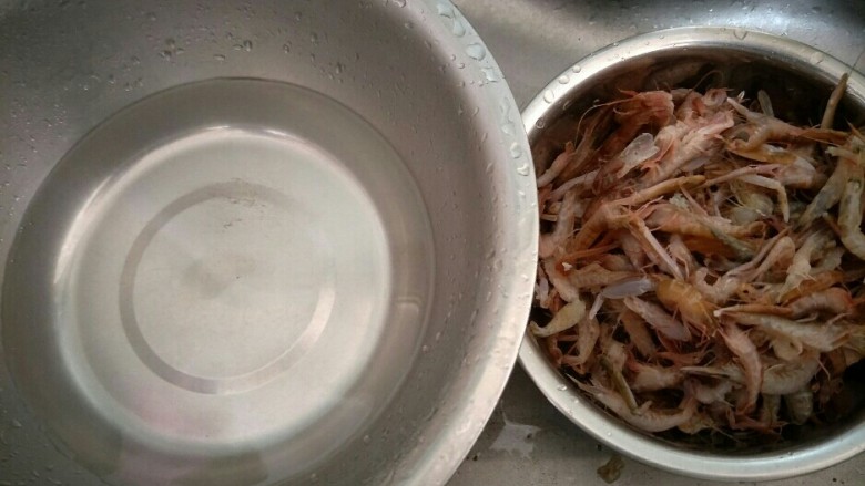 原味鼓虾,一直到最后水清了,说明洗干净了。