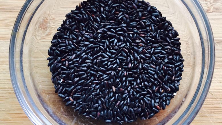 软糯香甜黑米粥～电饭锅版,<a style='color:red;display:inline-block;' href='/shicai/ 496'>黑米</a>80g