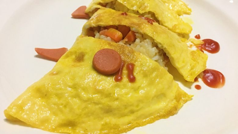 扬州蛋包炒饭,哎呀!猫咪被切开啦!
大家喜欢我的菜谱就点赞和收藏哦!谢谢啦!