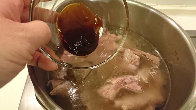 肉骨茶Bak Kut Teh
,加蠔油