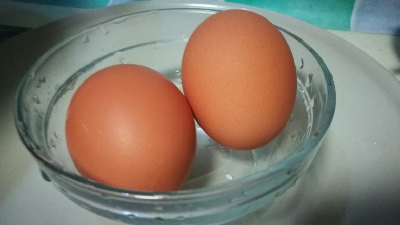 微波炉美食+花蛤蒸蛋,两个<a style='color:red;display:inline-block;' href='/shicai/ 9'>鸡蛋</a>