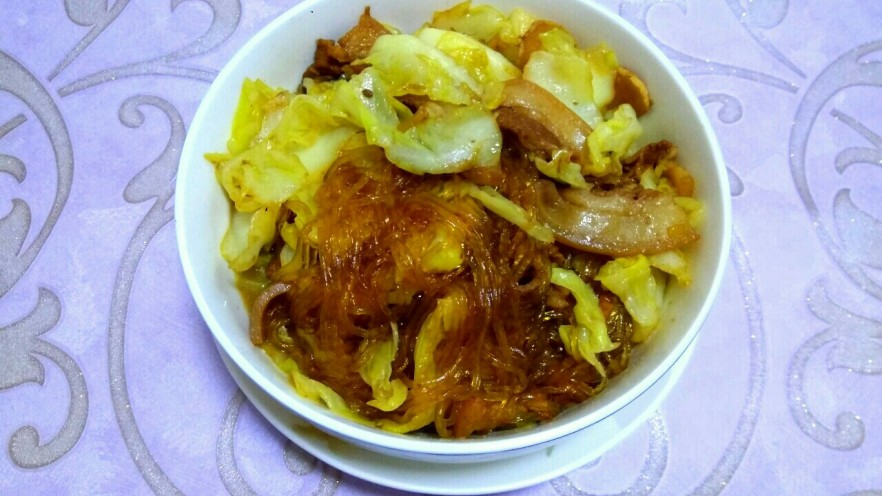包菜粉丝炖五花肉