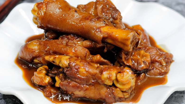 红烧羊蹄 看了就让你流口水的进补大菜,这细节图,看上去就让人食欲大开。