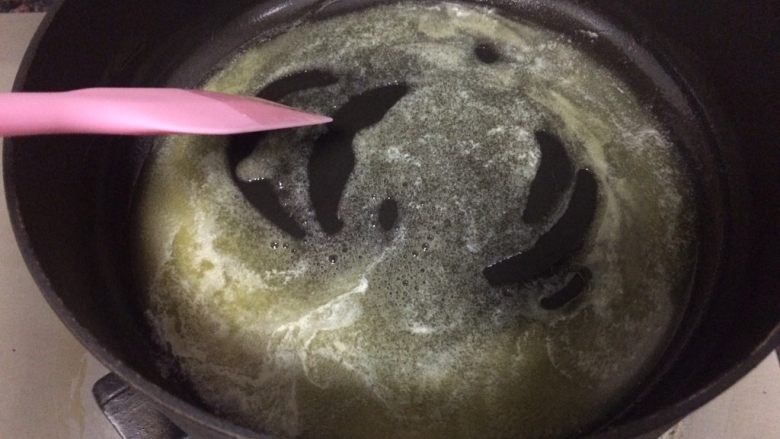 网红雪花酥,黄油融化