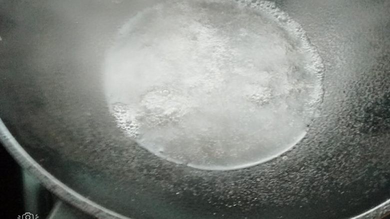 翡翠白玉卷,起锅,把蒸菜汁倒入锅中,在加一点开水
