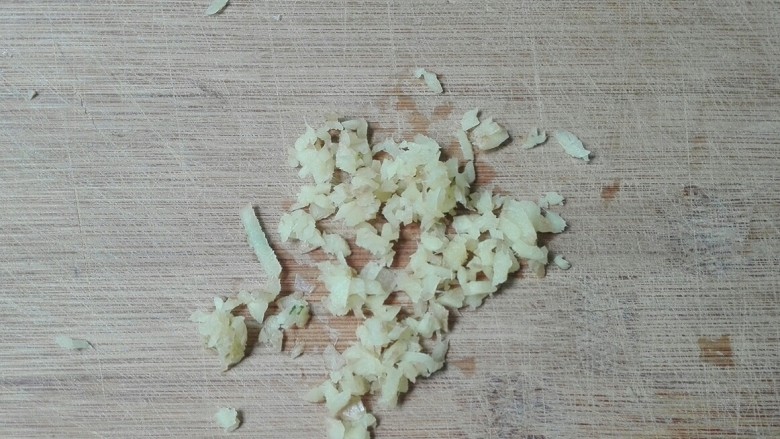 花团锦簇~番茄汆汤圆子,切碎末