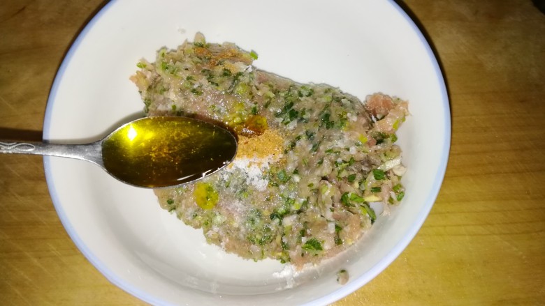 肉丸豆腐菠菜汤,食用油