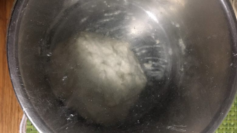 奶酪系列之:雪顶奶酪包,盖保鲜膜室温发酵