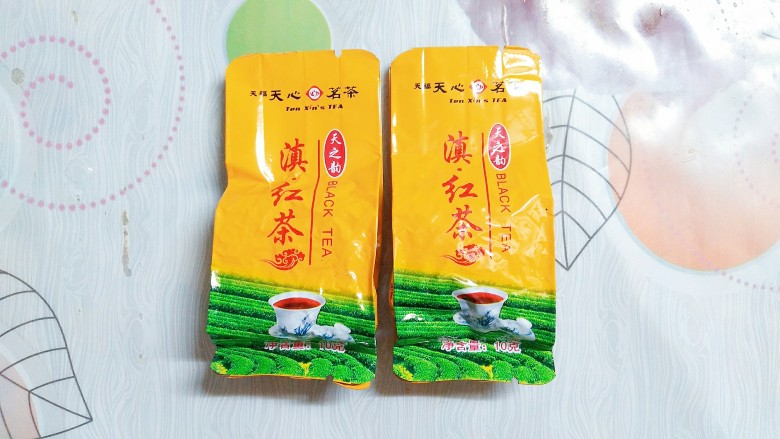 烧仙草红豆奶茶,准备好两小包干红茶叶!