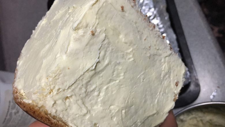 奶酪系列之:雪顶奶酪包,面包的两个外表面也涂抹上奶酪