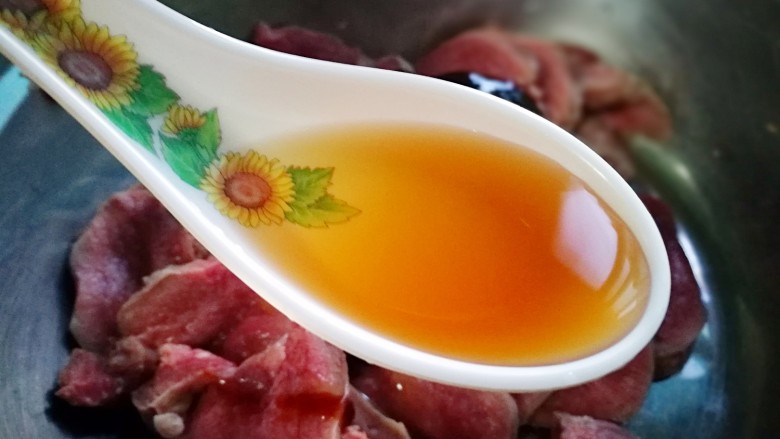 创意菜~香烤黑椒口条,猪舌切片 加入料酒