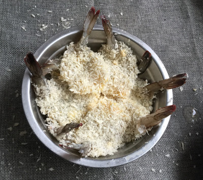 鲜虾四喜肉,整理整齐,拍实